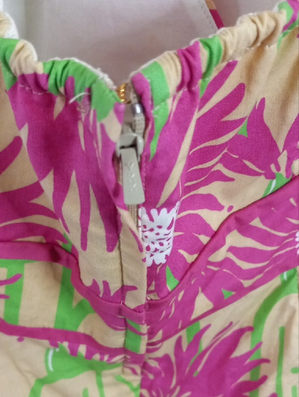 Lilly Pulitzer Pink floral Halter Top size 4 - Picture 4 of 8